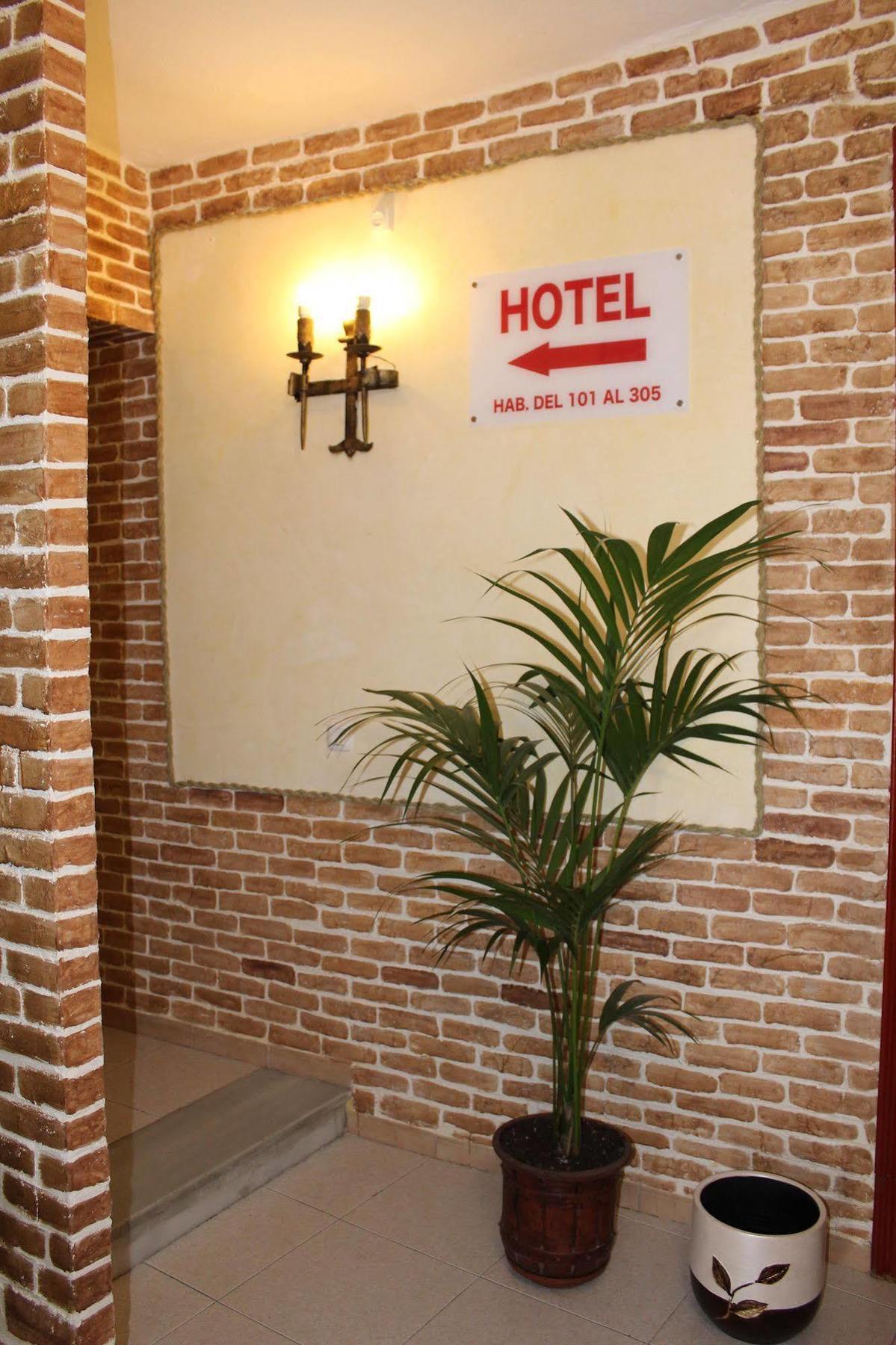 Hostal Doña Carmen Ronda Exterior foto